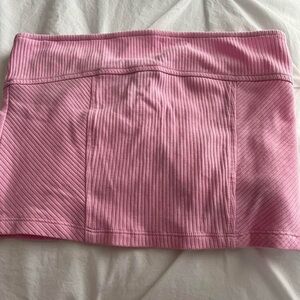 Urban Outfitters Women's Pink Crop-top